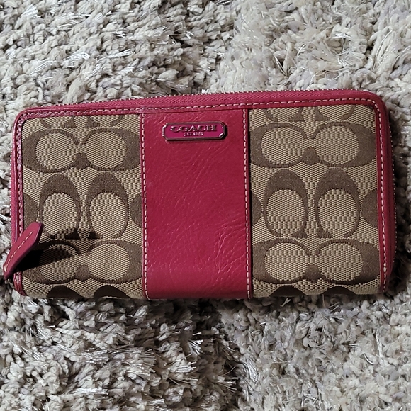 Coach Long Zip Around Wallet In Signature Canvas - Picture 16 of 16